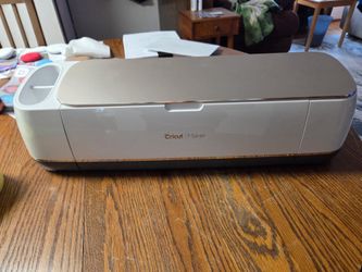 Cricut Maker and Easy Press 10 X 12. $350.00