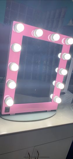Pink Vanity Mirror With 12 Dimmable Lightbulbs !