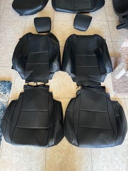 Custom 2016-2022 Honda HR-V Floor Mats and Seat Covers