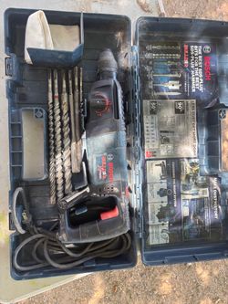 Bosch ( bulldog hammer drill )