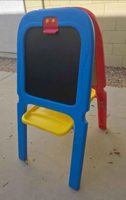 Crayola art easel