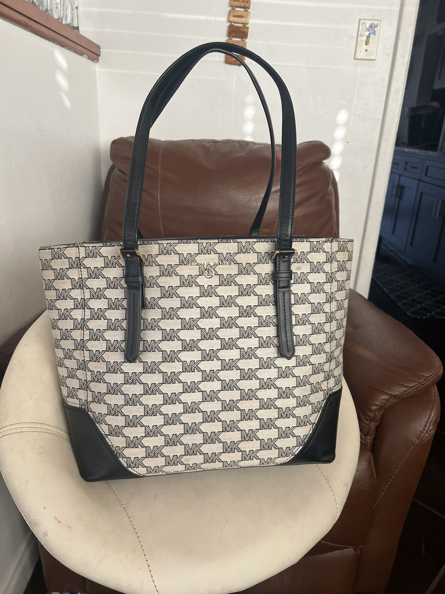 Authentic Michael Kors