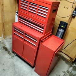 Cart Tool Box Used Hav Key 🔑  27"W 55"h  18 Drawer Total Plus The Door Storage   )??? Usada Enbuenas Condiciones Tengo Las 4 Llaves 