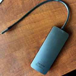 Selore Docking Station Small & Sleek