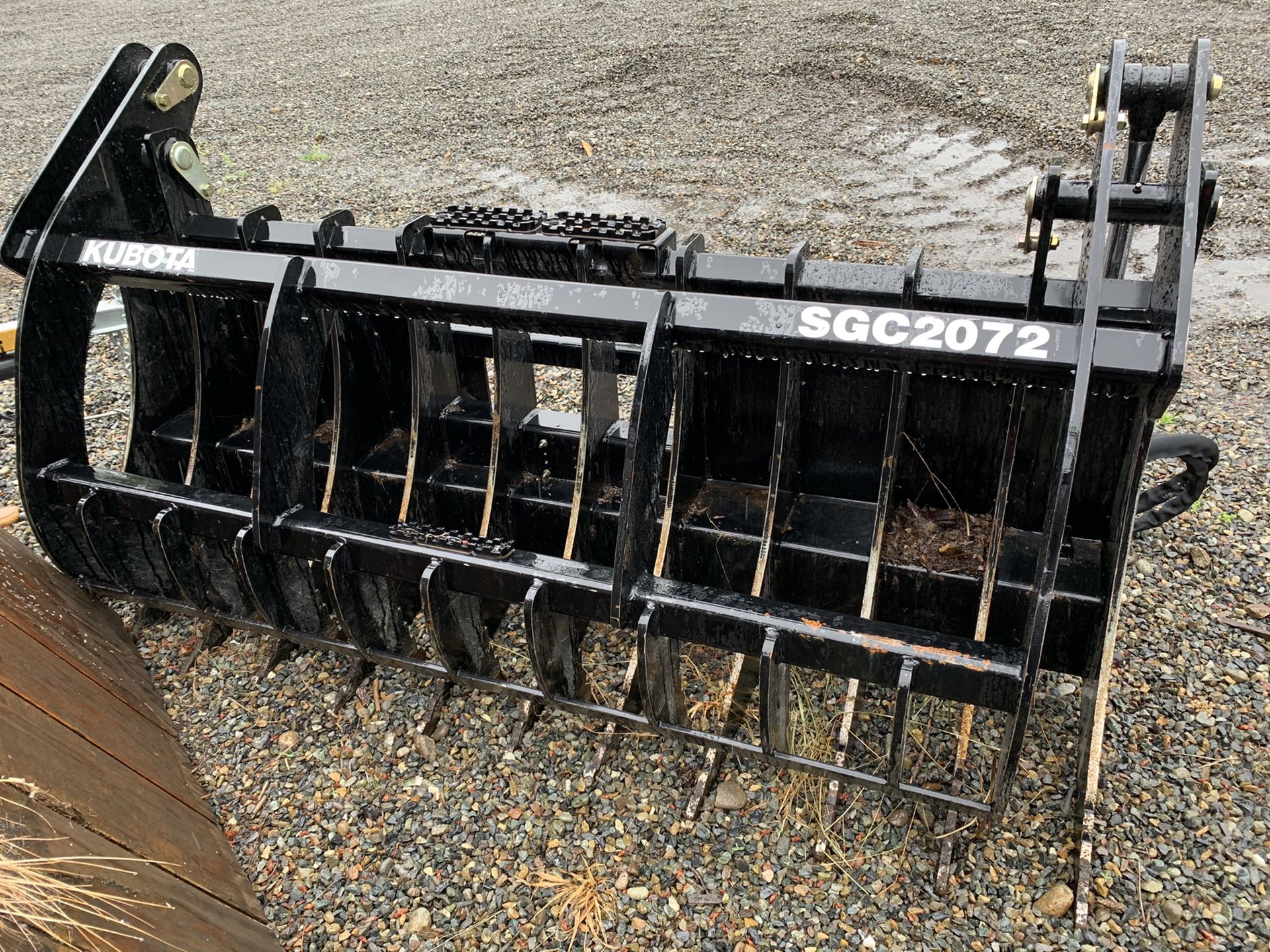 Hydraulic Quick attach, Land pride Claw Grapple SGC2072, Kubota for