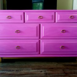 Dresser 