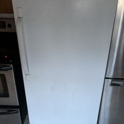 14 cu Ft Electrolux Freezer