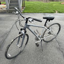 Trek 17.5” Hybrid Bike