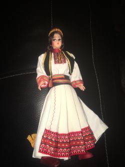 Dubrovkinja doll 1985 collectible