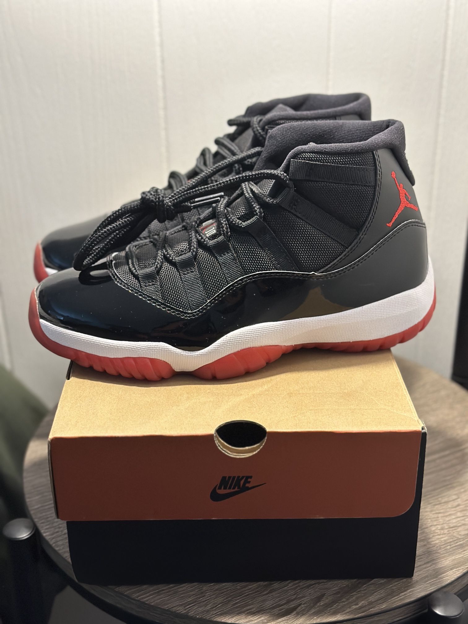 AIR JORDAN 11 RETRO