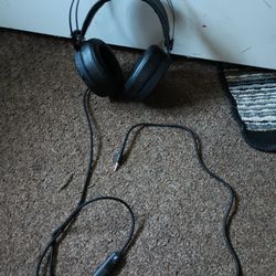 Headphones Good Condition $10.00