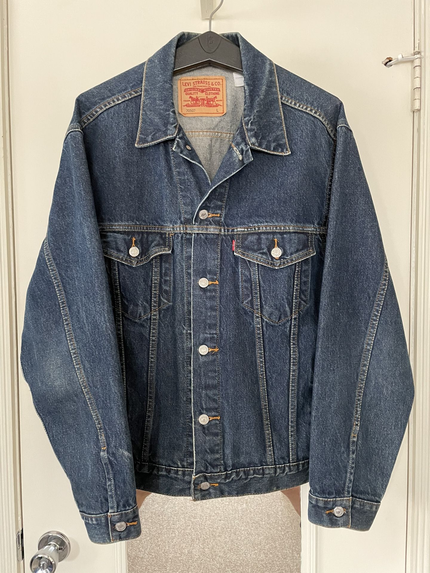 LEVI STRAUSS & CO., Standard Trucker, Denim Jacket, Size L, 70507