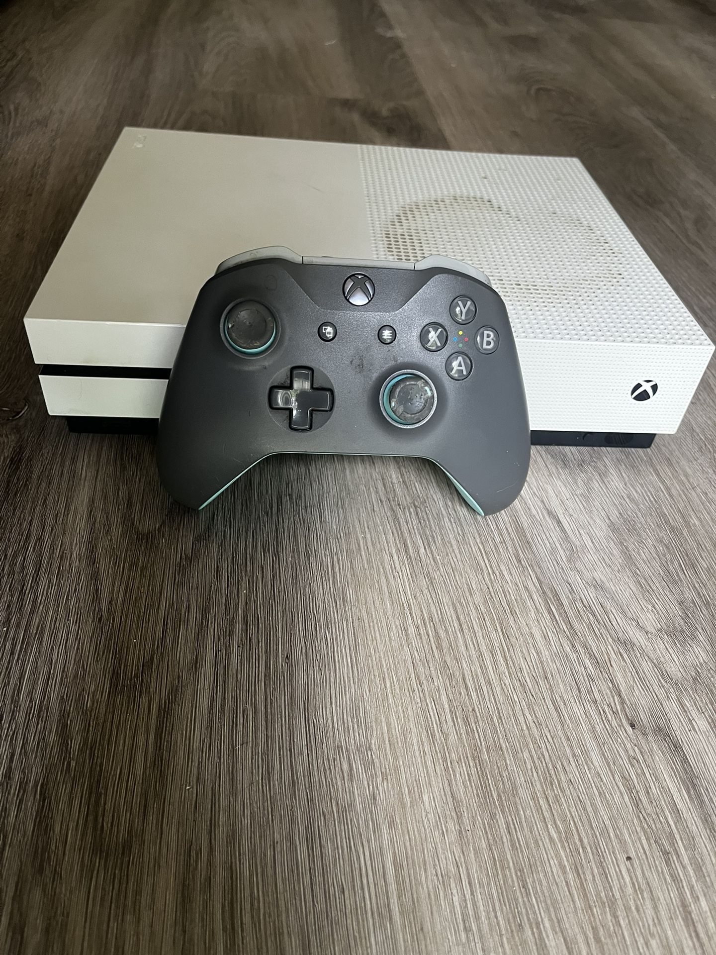 Xbox One S 500 Gb