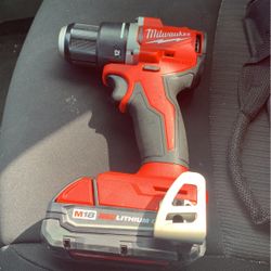 Milwaukee M18 Drill 