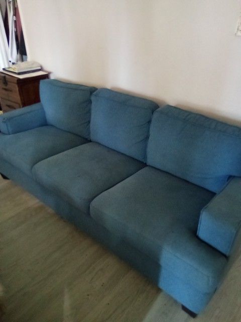 10$ Couch For Sale in Arvada