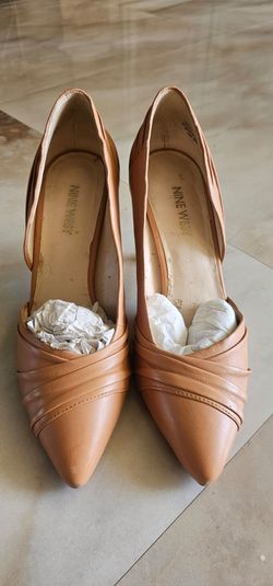 Nine West pumps camel / tan size 7.5