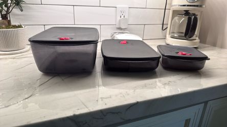 Tupper Ware  3 containers with lids