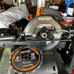 New rigid subcompact circular saw,1-2ah battery, 1-61/2 blade. Try b4 u buy. Pick up only.$260 value