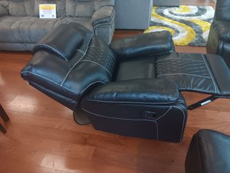 *Wow!!!*---Cozy Santiago Leather Reclining Chairs---Now $399!!!---Delivery/$10 Down Financing😎