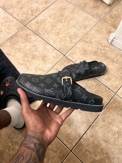 Luis Vuitton slides