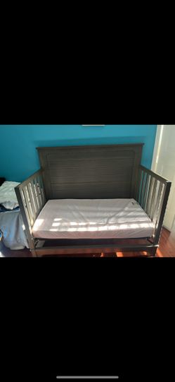 Crib and mattress