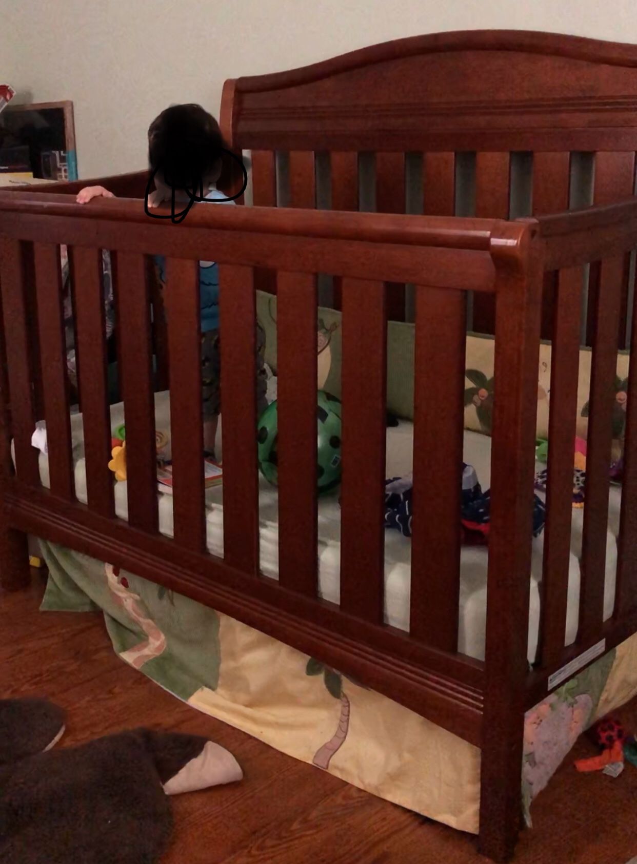 Delta Children Bennett 4-in-1 Convertible Crib