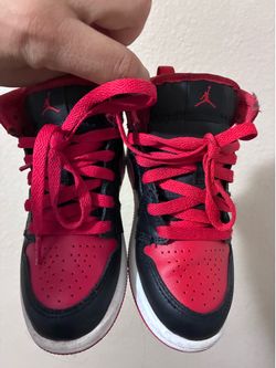 Jordan 1 kids size 12.5
