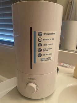 Humidifier With Area For Essential Oils ! Used 2 Time Only