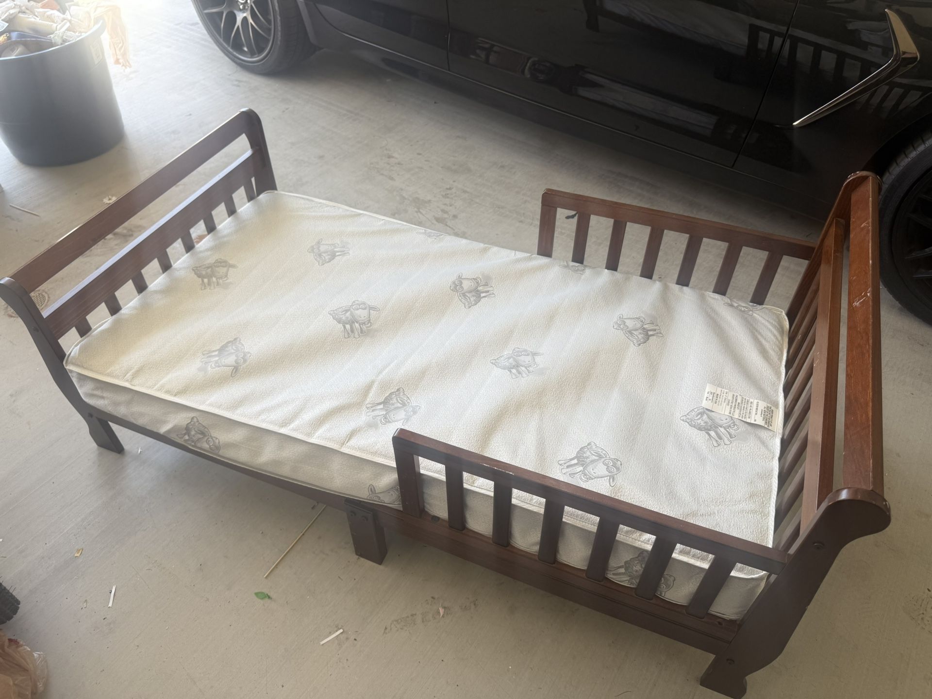 Toddler Bed, Mattress Included