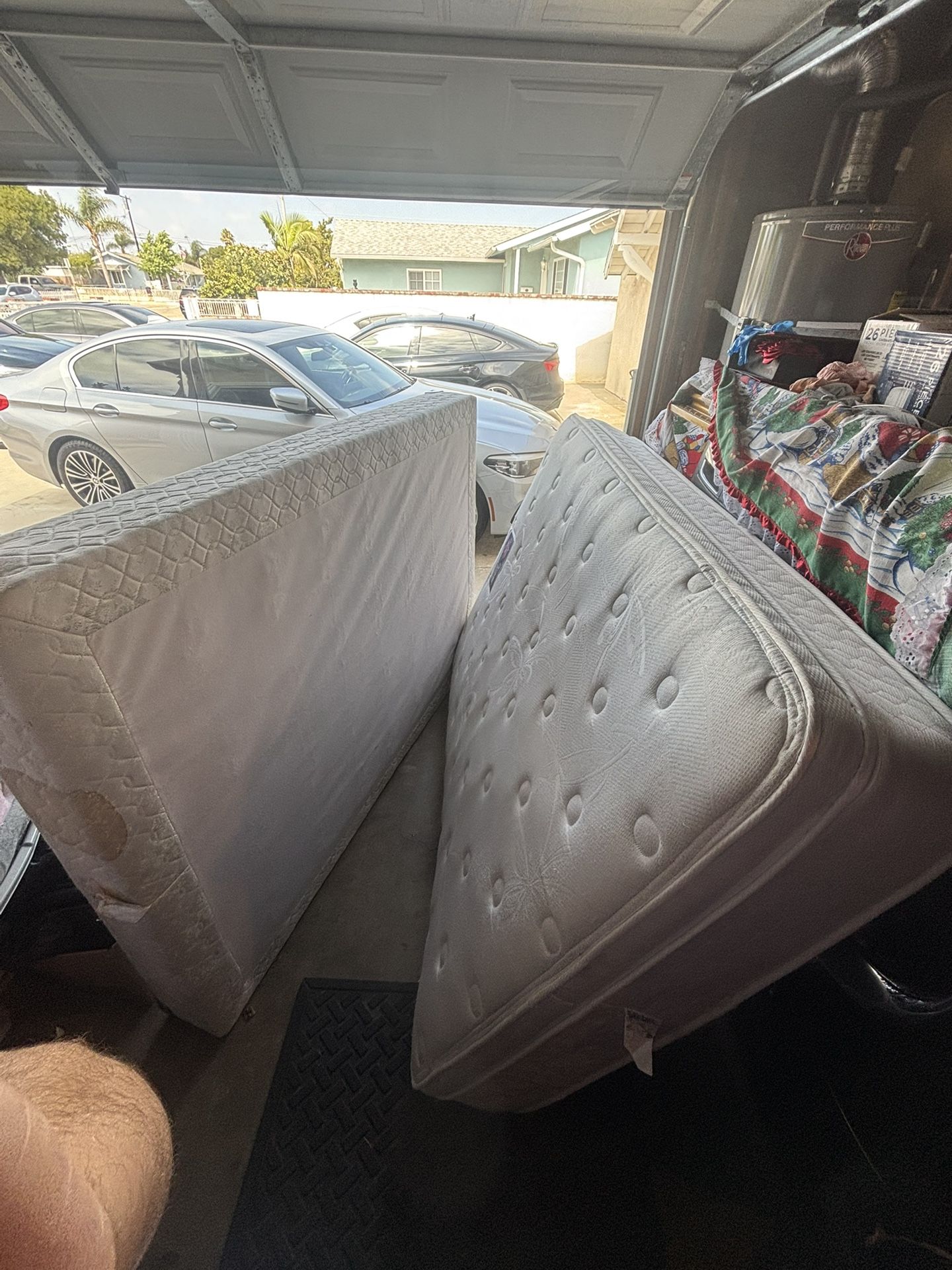 Full Mattress With Metal Frame