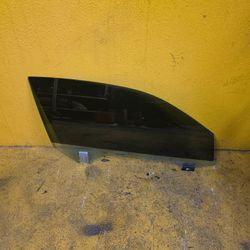 2007 - 2013 BMW E92 328 335 i Xi Right Passenger side Door glass Coupe only