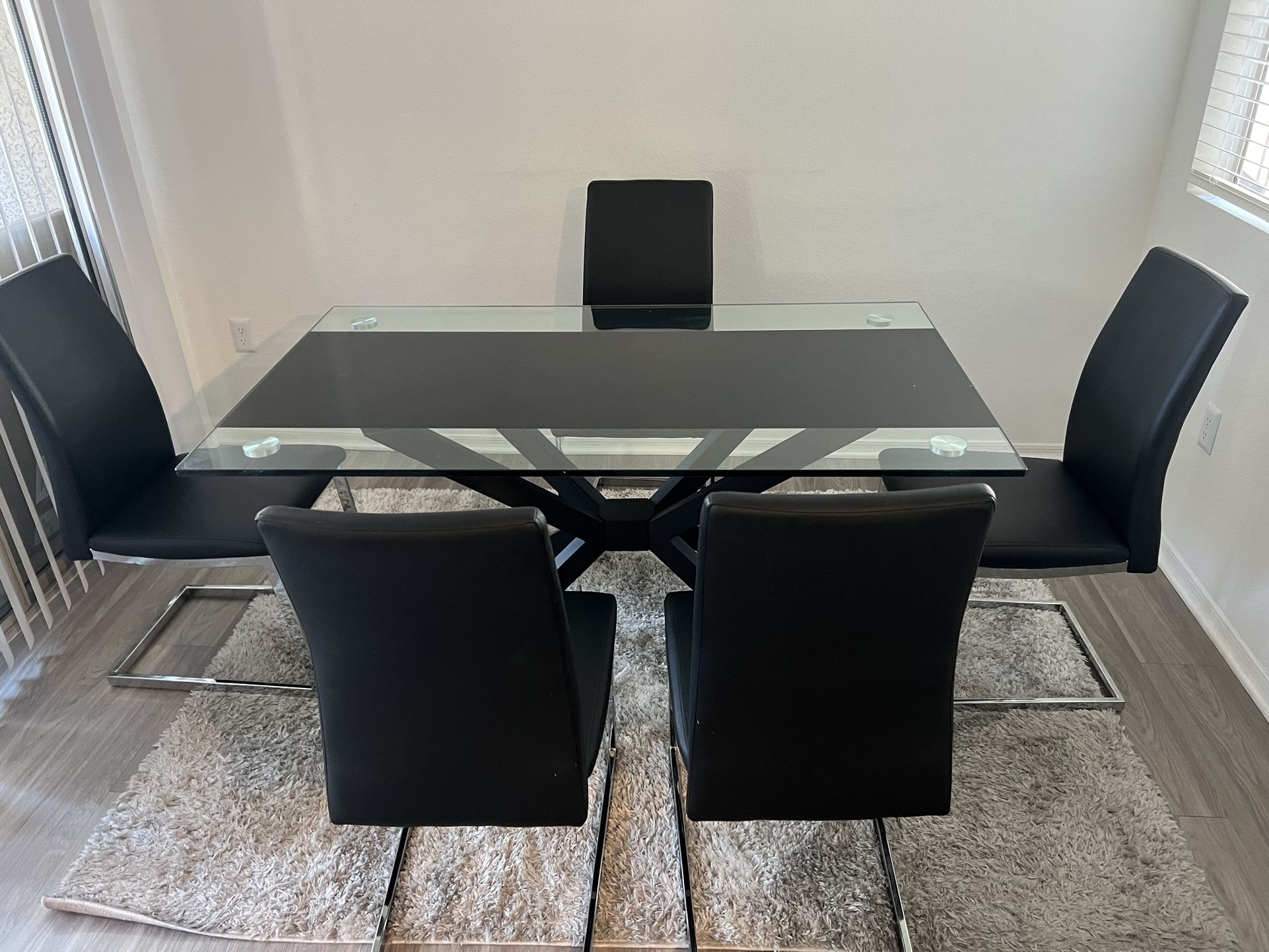 Glass Dining Room Table With Chairs