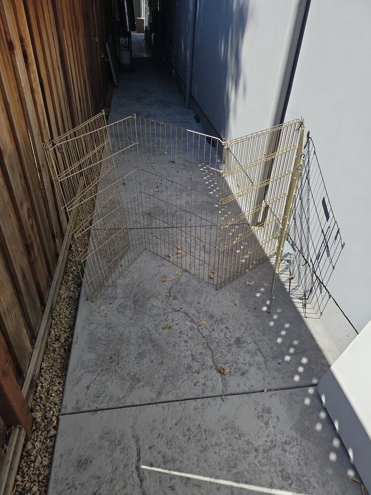 Folding Metal Fence