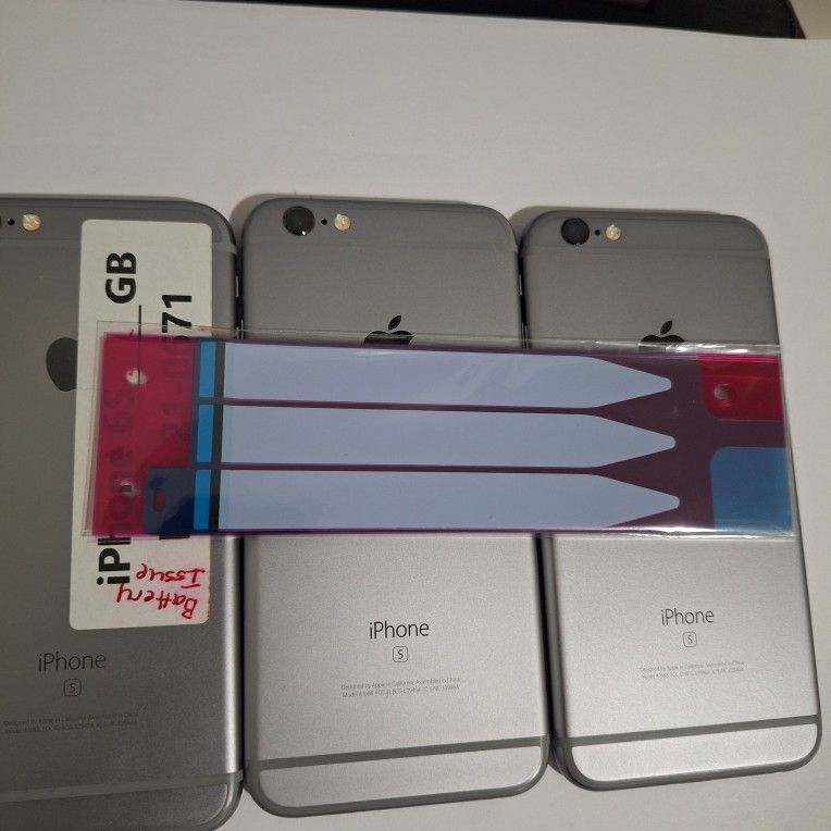 Lot of 3 Apple iPhone 6s A1688 32GB Space Gray READ DESCRIPTION unlocked/locked