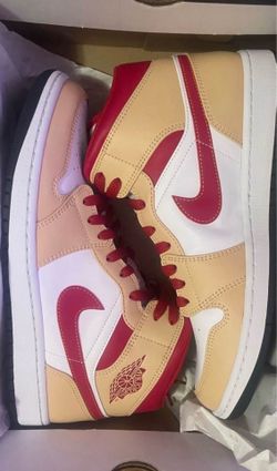 AIR JORDAN 1 MID Shoes