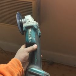 Makita Grinder 