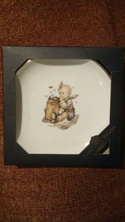 New German porcelain Hummel plate
