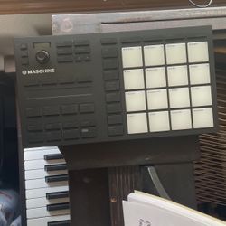 Beat pad/MIDI Controller