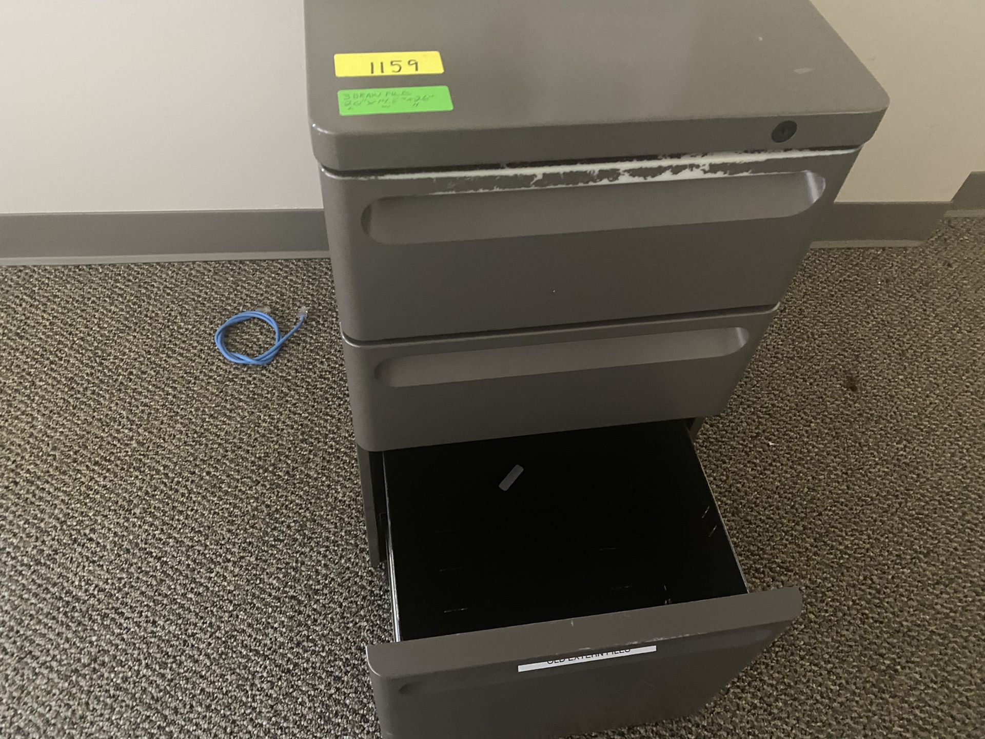 3 drawer metal filing cabinet