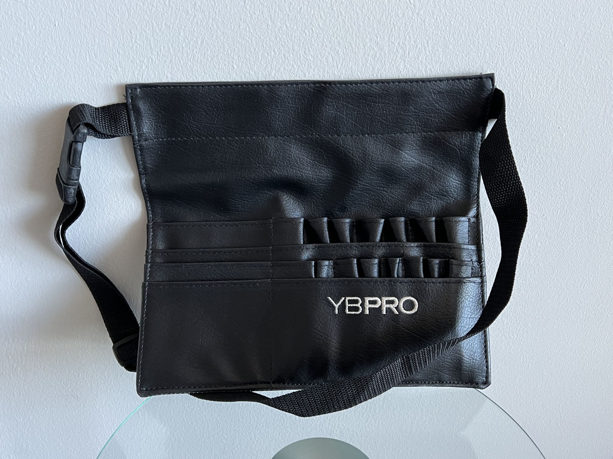Brand-New Professional Cosmetic Makeup Brush Bag with Adjustable Strap