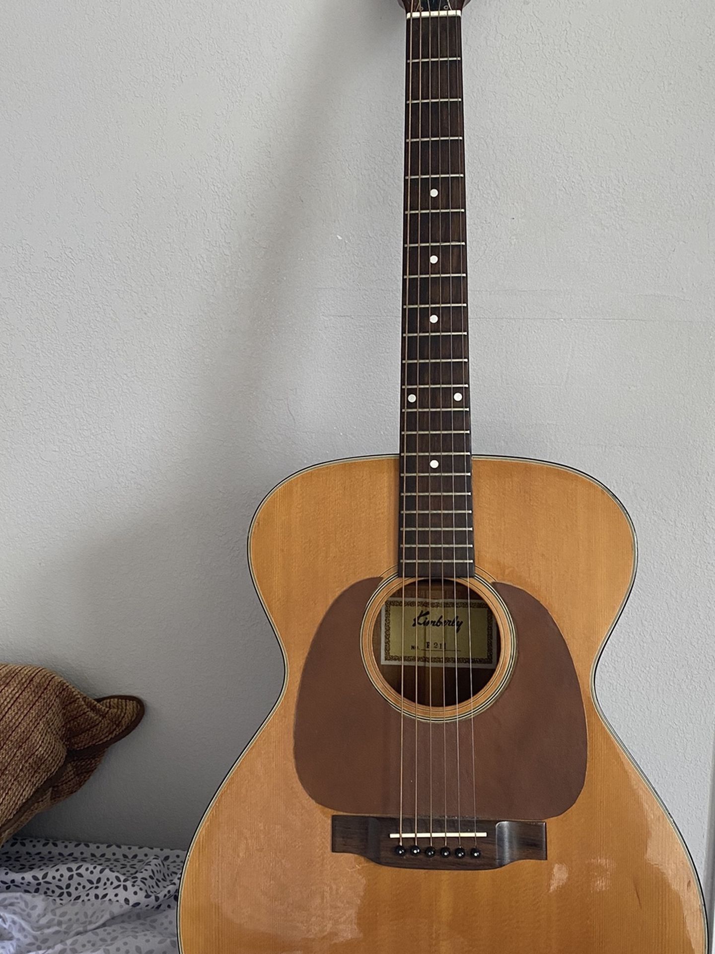 Kasuga F-211 Acoustic Guitar. Great Condition Beautiful Kasuga F-211 Acoustic Guitar. Great Condition Beautiful