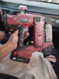 Milwaukee Brad Nailer