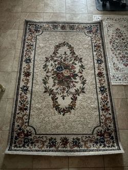 3.3 x 5 Rug