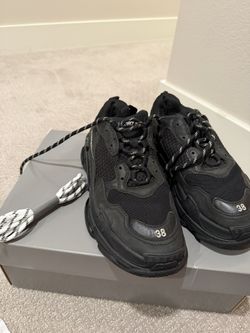 Balenciaga Triple S Sneakers 38, Runs Large 8.5