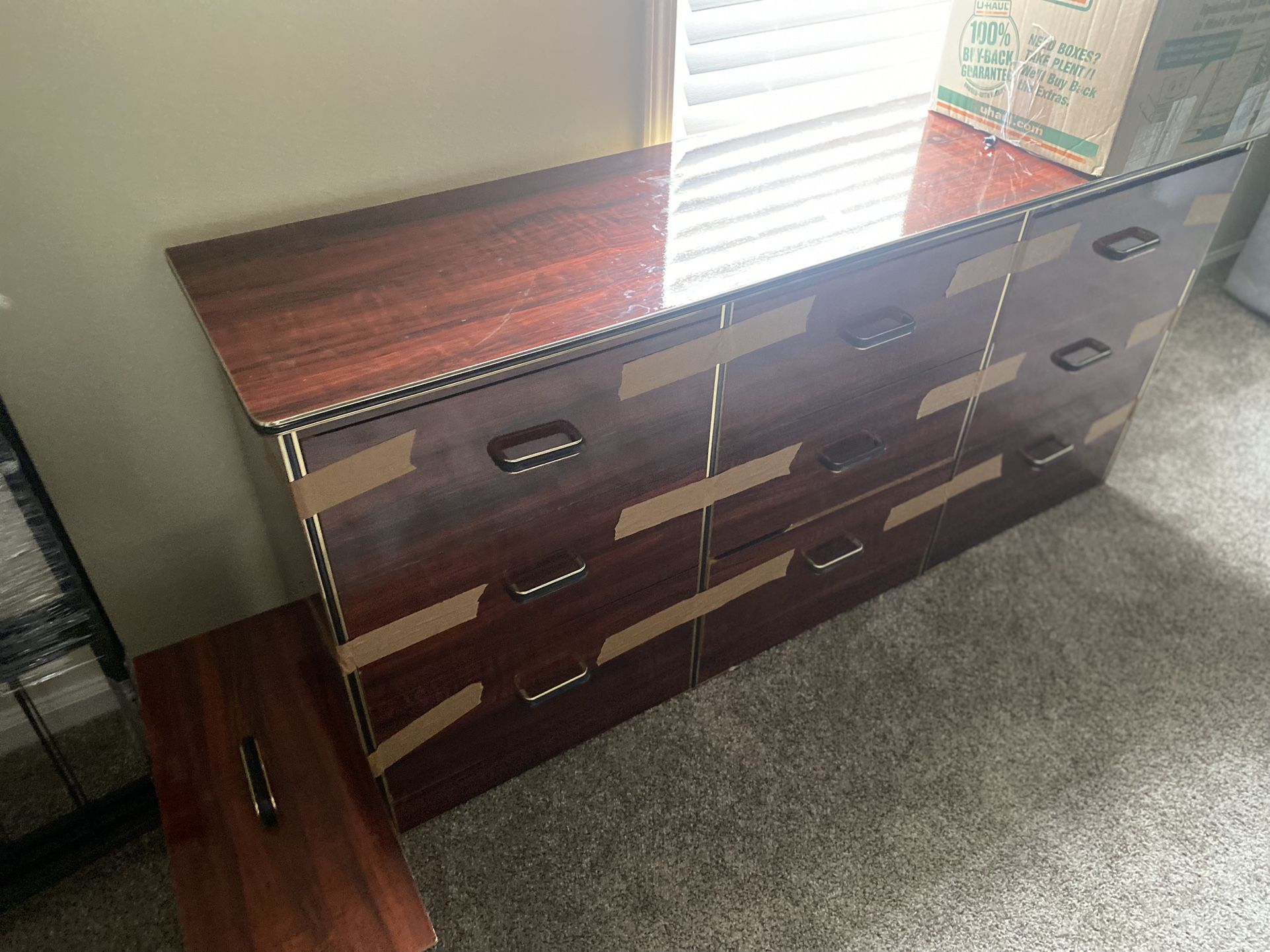 Dresser