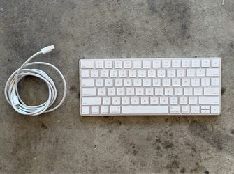 Apple Magic Keyboard with USB-C Cable