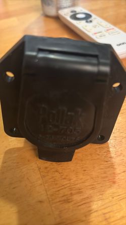 POLLAK Plastic Plug