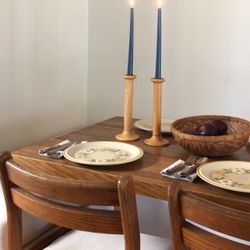 Vintage MCM Danish Modern Style Solid Wood Oak Finish Dining Table with Four Chairs