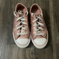 Girl Converse