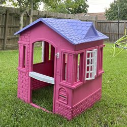 LITTLE Tikes Cape cottage playhouse Pretend Girls Toddler 